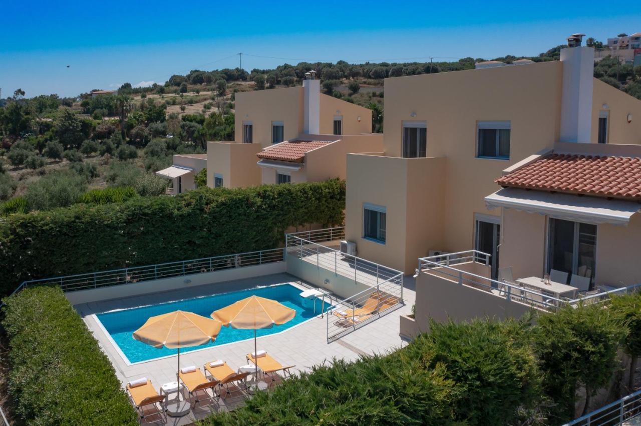 Yanni'S Villas Adelianos Kampos Exterior photo